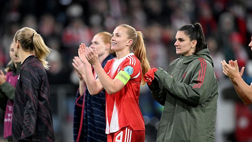 Für die Fußballerinnen des FC Bayern gibt es in der Champions League weiter Grund zur Freude.