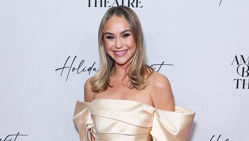 Becca Tobin ist zum zweiten Mal Mutter geworden. Becca Tobin ist zum zweiten Mal Mutter geworden.