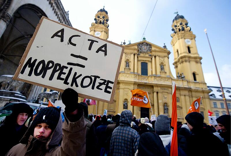 Rund 16000 Menschen demonstrierten in München gegen das Acta-Abkommen.