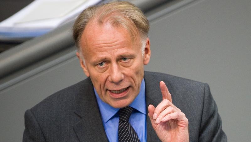 Der frühere Fraktionsvorsitzende der Grünen, Jürgen Trittin, warnt die USA vor der Entsendung schwerer Waffen nach Osteuropa. Der frühere Fraktionsvorsitzende der Grünen, Jürgen Trittin, warnt die USA vor der Entsendung schwerer Waffen nach Osteuropa.