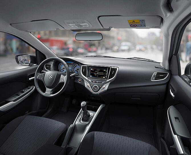 Der neue Suzuki Baleno ist innen wie außen ein gelungener Kleinwagen mit reichlich Platz.