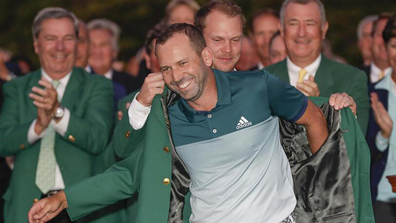 Sergio Garcia durfte sich nach seinem Sieg das Grüne Jackett anziehen lassen.
