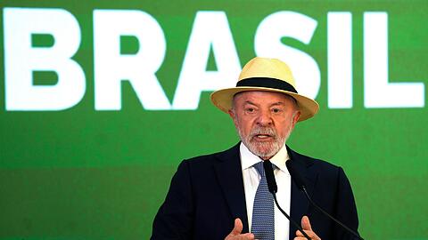 Der brasilianische Pr&auml;sident Luiz In&aacute;cio Lula da Silva feiert die Entdeckung von Erd&ouml;l vor Brasiliens Nordk&uuml;ste. (Archivbild)