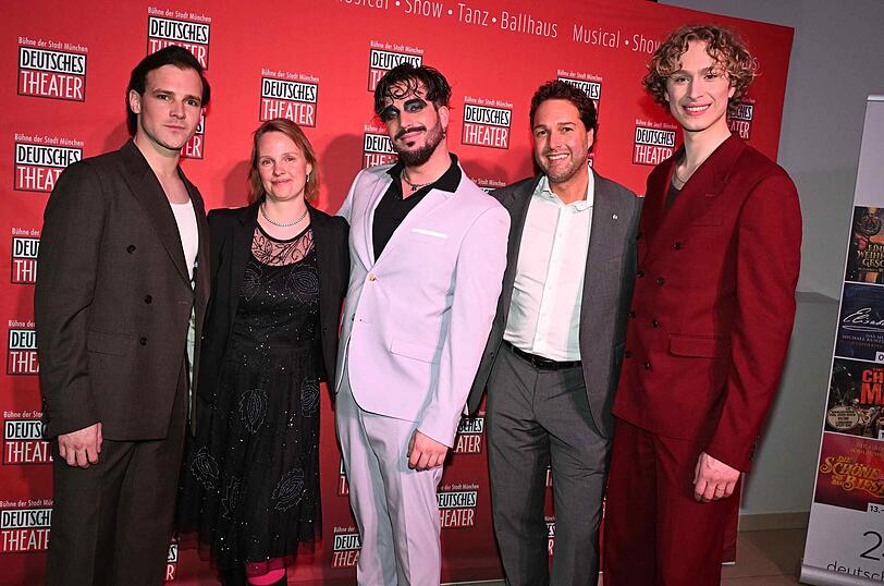 Dennis Hupka, Ines Heukäufer, Riccardo Greco, Bürgermeister Andreas Bukowski und Lukas Mayer