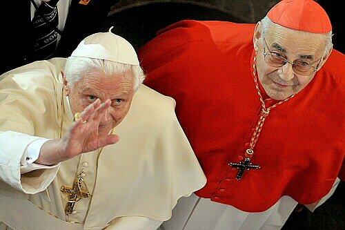 Papst Benedikt und Prags Erzbischof Miloslav Vlk