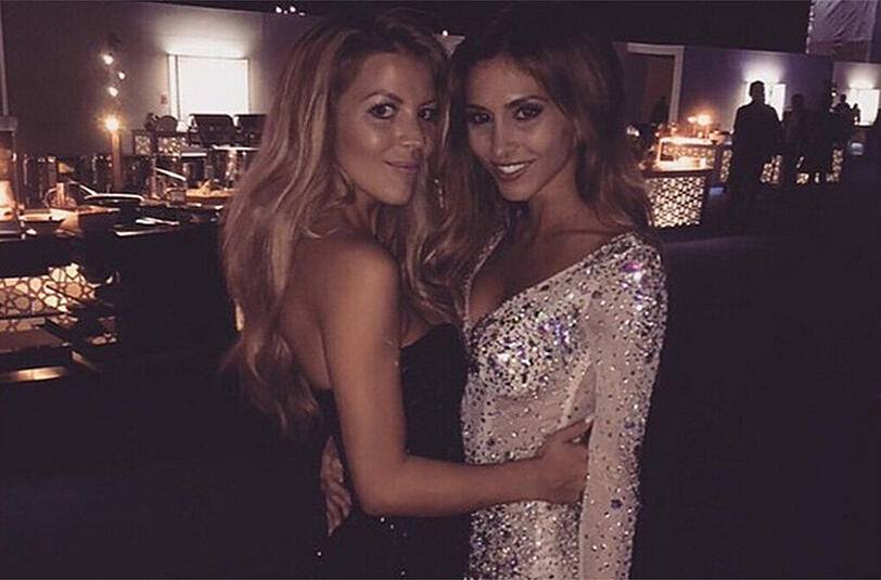 Mario Götzes Model-Freundin Ann-Kathrin Brömmel postete ein Foto von sich und Freundin Ina Tönnes - die Silvesterparty stieg in Dubai.
