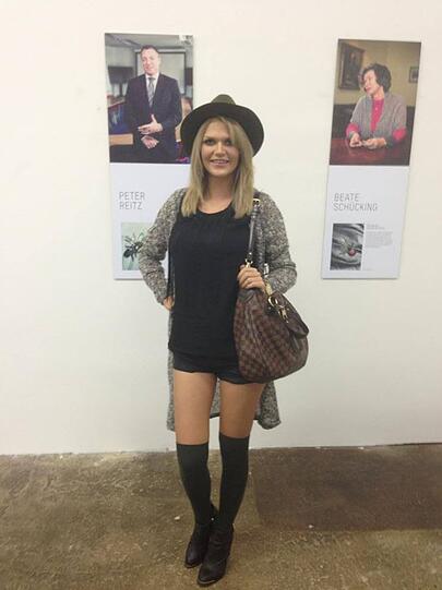 Hut und Overknees: Sarah Kulka liebt Mode