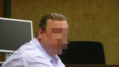Angeklagt: Klaus H. (52) legte alte Leute rein. Angeklagt: Klaus H. (52) legte alte Leute rein.
