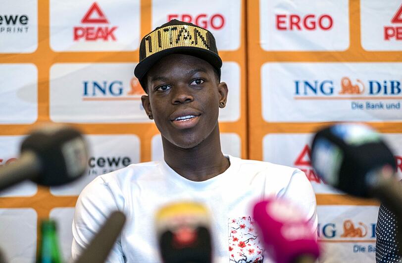 Zeigt gerne, was er hat: NBA-Star Dennis Schröder.
