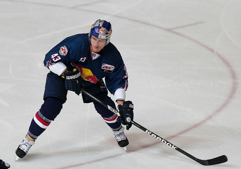 Felix Petermann, Verteidiger des EHC Red Bull München.