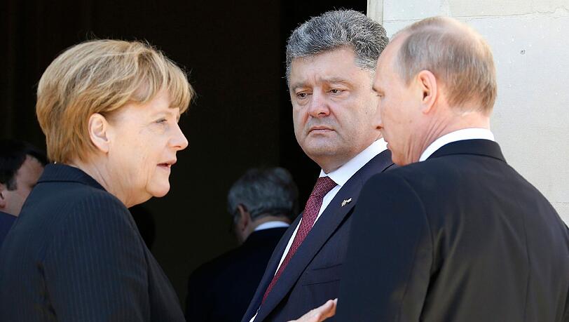 Vor dem Ukraine-Gipfel in Minsk ist Putin unter Druck. Gibt es neue EU-Sanktionen? Vor dem Ukraine-Gipfel in Minsk ist Putin unter Druck. Gibt es neue EU-Sanktionen?