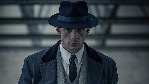 Jamie Bell macht nach dem Zweiten Weltkrieg die Stra&szlig;en Birminghams unsicher.