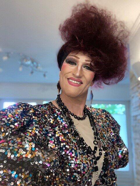Für Matthias N. ist Drag eine Kunstform. Wenn er als Daphny Ryan auftrete, spiele er eine Rolle, sagt er. Für Matthias N. ist Drag eine Kunstform. Wenn er als Daphny Ryan auftrete, spiele er eine Rolle, sagt er.