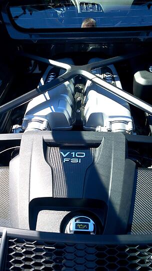 Der neue Audi R8 wirkt noch ein bisschen knackiger und sportlicher als die erste Version. Er kann Komfort und Sport - und alles dazwischen.