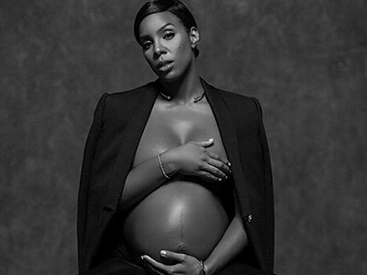Kelly Rowland zeigt stolz ihren Babybauch