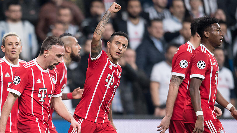 Thiago Note: 2.
Der Pechvogel. Musste nach 35 Minuten verletzt ausgewechselt werden wie schon im November in Anderlecht. Super-cooler Abschluss, mit links zum 1:0 (18.). Hatte es aber nicht leicht, im halblinken Mittelfeld spielerische Lösungen zu finden.