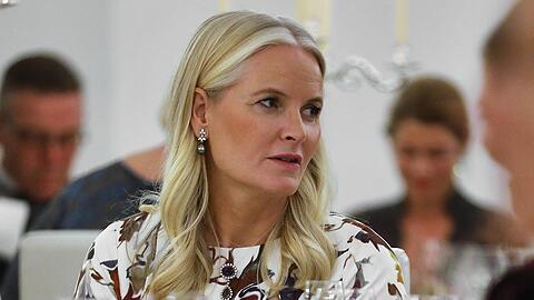 Seit 2018 ist bekannt, dass Mette-Marit an einer Lungenfibrose leidet.