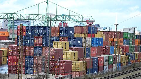 Die deutschen Exporteure stehen unter Druck - nicht zuletzt wegen des Zollstreits mit den USA