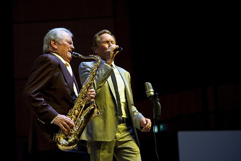 Zwei Legenden: Max Greger und Peter Kraus in der Nürnberger Meistersingerhalle.