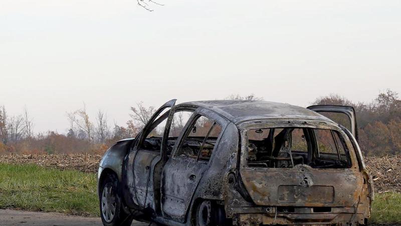 Ein 47 Jahre alter Mann soll ein Auto angezündet haben, in dem seine getrennt von ihm lebende Ehefrau saß. Ein 47 Jahre alter Mann soll ein Auto angezündet haben, in dem seine getrennt von ihm lebende Ehefrau saß.