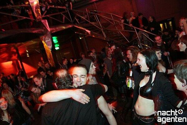 Freunde gepflegter Rockmusik kommen bei der Veranstaltungsreihe roxx in der Nachtgalerie auf ihre Kosten. Mehr Bilder unter: www.nachtagenten.de