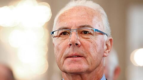 Franz Beckenbauer trauert um den verstorbenen Weltstar Diego Amando Maradona.