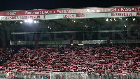 Der Berliner Stadtderby fand vor vollem Haus statt.