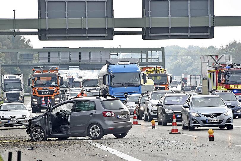 Nach dem schweren Unfall war die A99 zwischen Haar und dem Kreuz München-Nord für mehrere Stunden gesperrt.