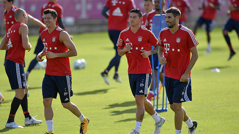 Wieder vereint in München: Robert Lewandowski, James und Javi Martinez.