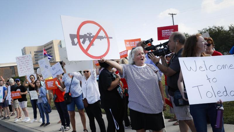 Demonstranten in Dayton fordern ein schärferes Waffenrecht. Demonstranten in Dayton fordern ein schärferes Waffenrecht.