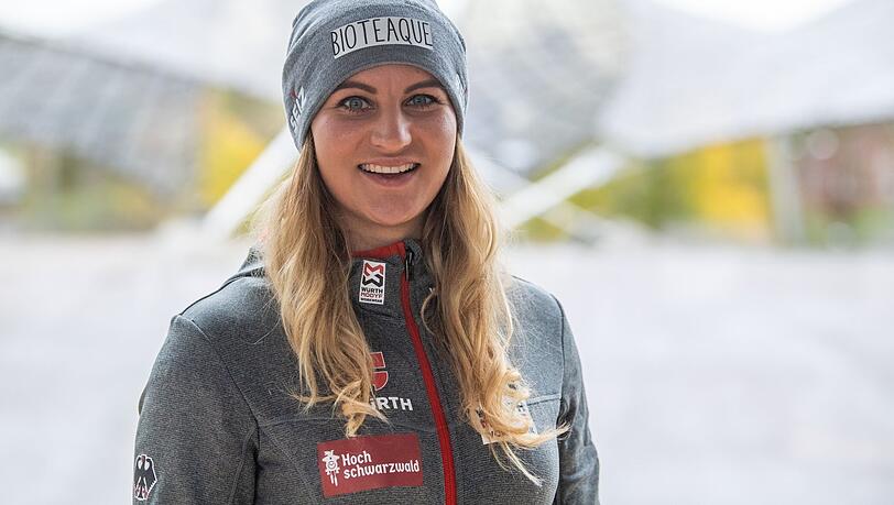 Ramona Hofmeister: Die 24-jährige Polizistin aus Bischofswiesen holte bei den Olympischen Spielen 2018 in Pyeongchang die Bronze-Medaille. Ramona Hofmeister: Die 24-jährige Polizistin aus Bischofswiesen holte bei den Olympischen Spielen 2018 in Pyeongchang die Bronze-Medaille.