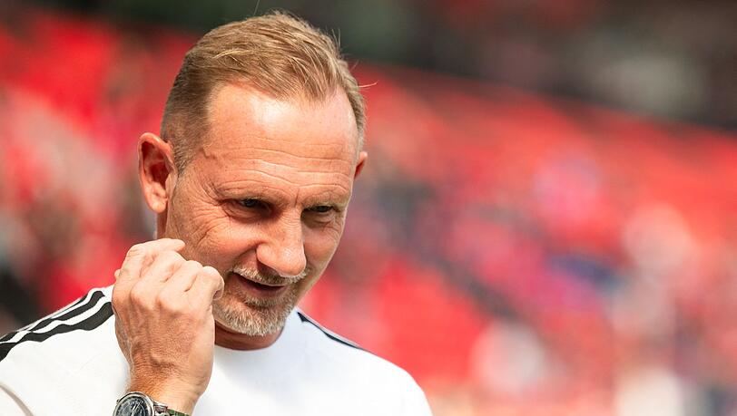 Wartet noch auf einen Bundesliga-Sieg mit Union Berlin: Trainer Mauro Lustrinelli. (Archivbild) Wartet noch auf einen Bundesliga-Sieg mit Union Berlin: Trainer Mauro Lustrinelli. (Archivbild)