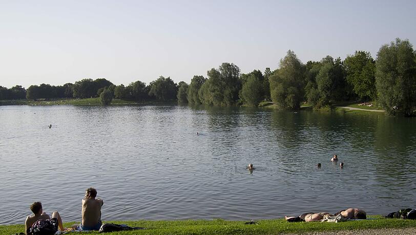 Bei Familien beliebt: Der Heimstettener See liegt östlich von München auf dem Gebiet der Gemeinden Kirchheim, Aschheim und Feldkirchen. Bei Familien beliebt: Der Heimstettener See liegt östlich von München auf dem Gebiet der Gemeinden Kirchheim, Aschheim und Feldkirchen.