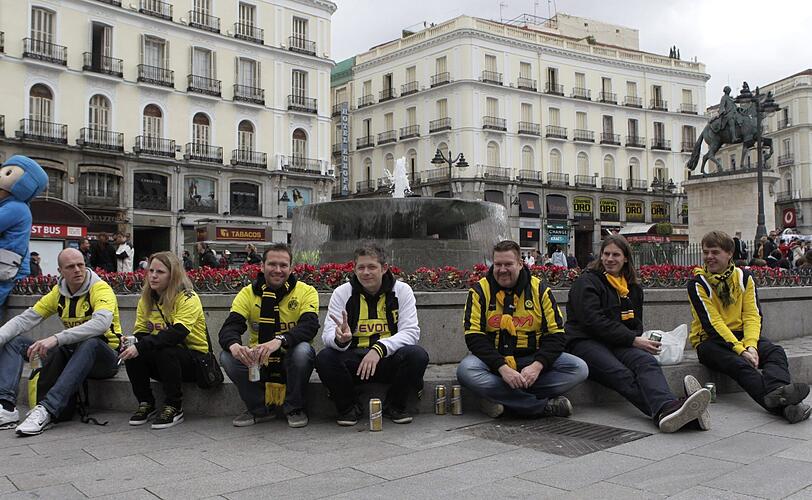 BVB-Anhänger versammeln sich in der Innenstadt von Madrid. Die Bilderstrecke zum Durchklicken.