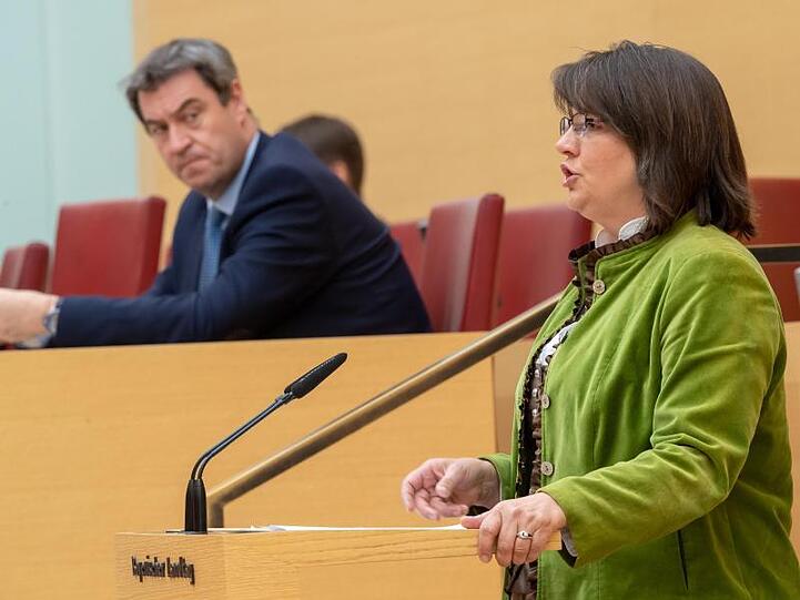 Claudia Köhler (Bündnis 90/Die Grünen) spricht während einer Sitzung des bayerischen Landtags.