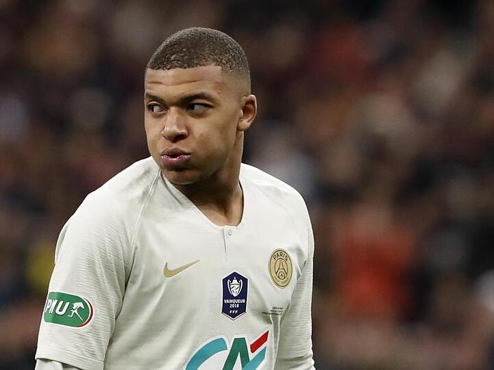 Kylian Mbappe lässt seine Zukunft offen.