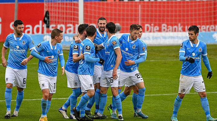 Sie haben allen Grund am Ende des Jahres zu jubeln: die Kicker des TSV 1860.