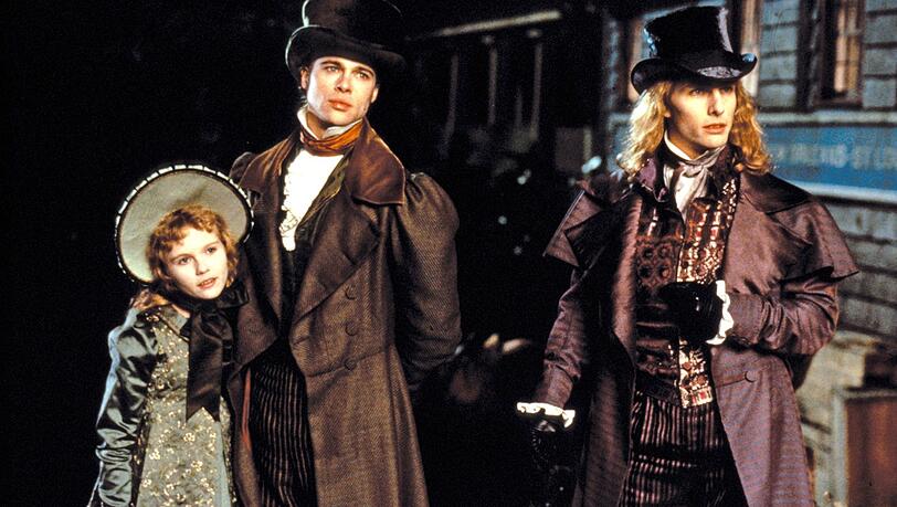 Trio infernale: Vampir Lestat (Tom Cruise, rechts) und seine Sch&uuml;ler Louis (Brad Pitt) und Claudia (Kirsten Dunst) sind permanent auf Beutezug.