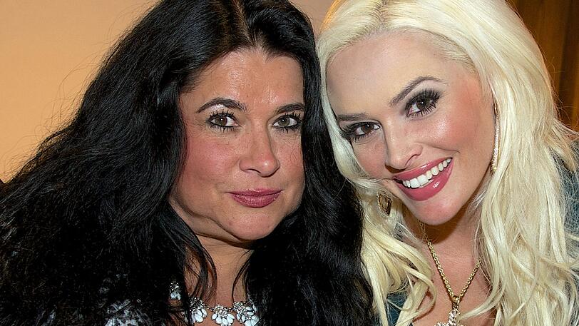 Daniela Katzenberger machte mit der Unterwäsche ihrer Mutter Iris Klein Geschäfte.