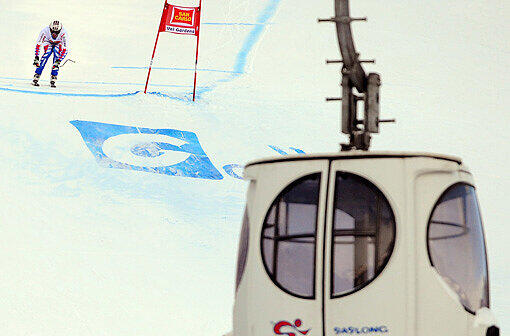 Die Gondeln standen still, die Rennen wurden gecancelt: Sturmtief "Joachim" hat dem Alpinen Ski-Weltcup einen windigen Strich durch die Rechnung gemacht.