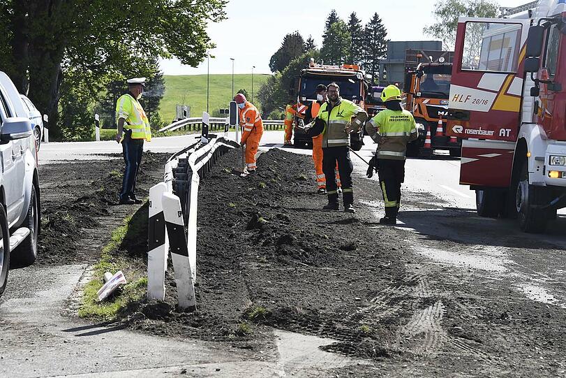 Die A8 Richtung München war teilweise komplett gesperrt.