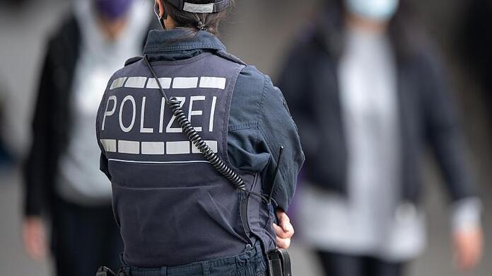 Die Münchner Polizei nahm den bewaffneten Mann im Hirschgarten fest. (Symbolbild)