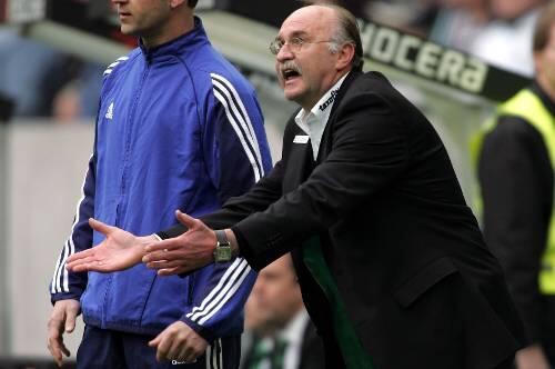Aller Einsatz brachte nichts, seiner Ingolstädter steigen ab: Trainer Horst Köppel.