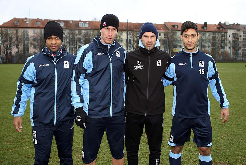 Unter anderem trainierten: Ola Kamara (l), Rob Friend, Trainer Alexander Schmidt und Malik Fathi.