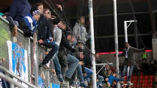 Tatort Ingolstadt: Der Löwen-Fanblock beim Spiel letzten Freitag in Ingolstadt. Tatort Ingolstadt: Der Löwen-Fanblock beim Spiel letzten Freitag in Ingolstadt.