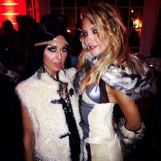 Rachel Zoe und Kate Hudson in weiß.