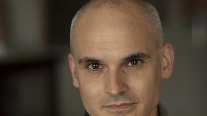 Der Schriftsteller Hernan Diaz.