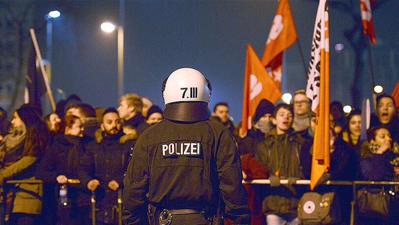 Auch heute Abend sind die Sicherheitskräfte wieder gefragt. Auch heute Abend sind die Sicherheitskräfte wieder gefragt.