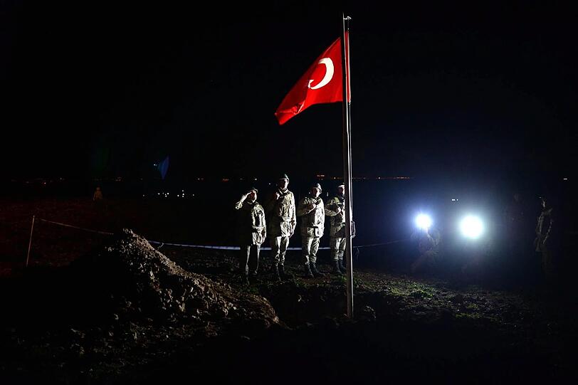 Kameraden gerettet: Bilder vom Nachteinsatz in Syrien.