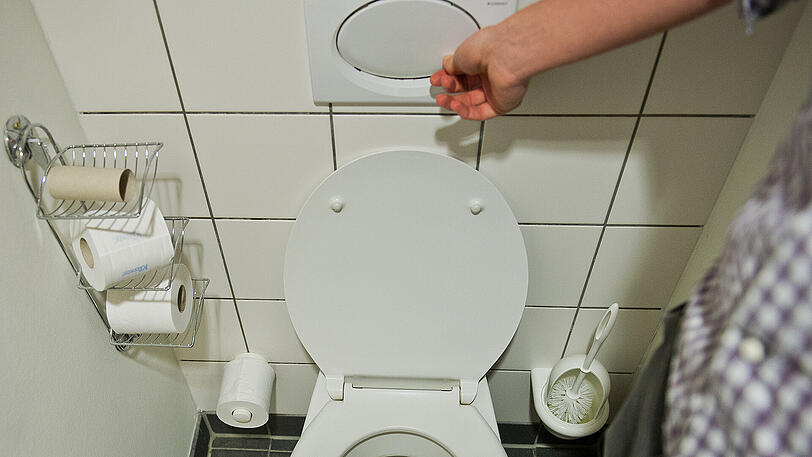 In Potsdam spült es sich am teuersten, in München ist der Toilettengang eher günstiger. (Symbolbild)
